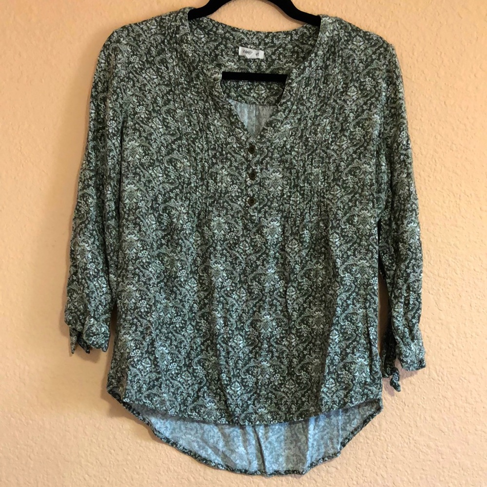 Westport Green 3/4 Sleeve V-Neck Medium Women’s Blouse